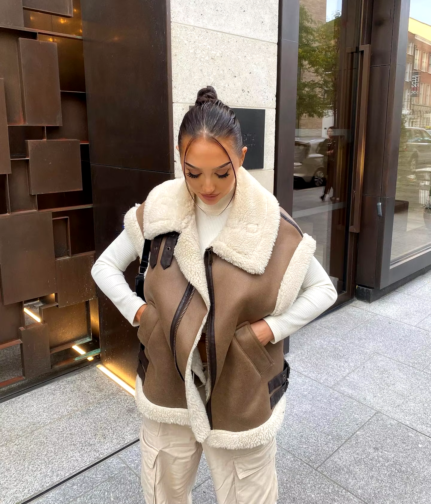 Leyla  Bodywarmer en daim avec double doublure