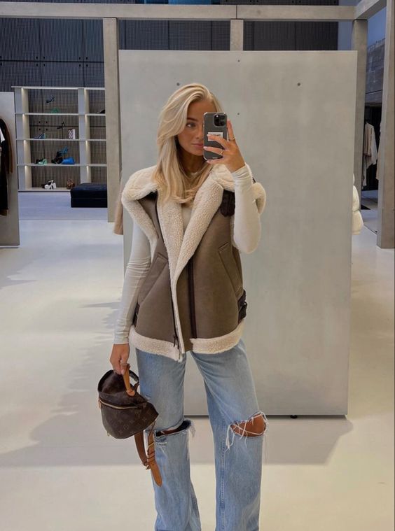Leyla  Bodywarmer en daim avec double doublure
