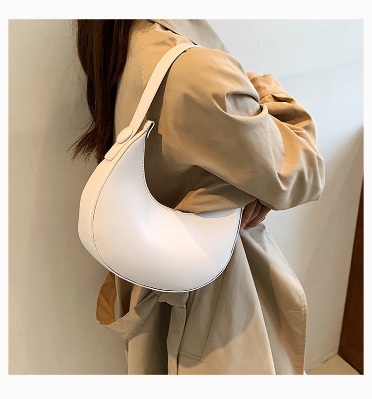 Victoire ♡ Sac à bandoulière demi-lune