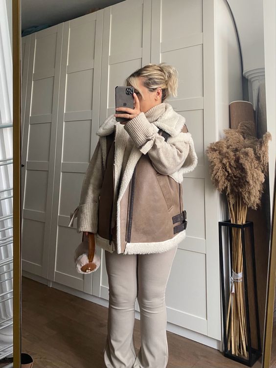 Leyla  Bodywarmer en daim avec double doublure