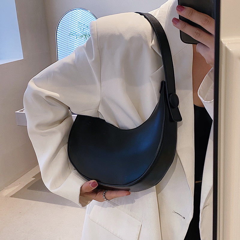 Victoire ♡ Sac à bandoulière demi-lune
